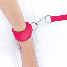 Load image into Gallery viewer, Lux Fetish 7-Piece Bed Spreader
